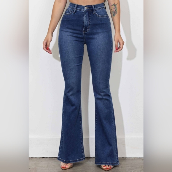 Vibrant M.I.U Denim - NWOT Vibrant M.I.U. Slim Flare Smooth & Stretchy Jean